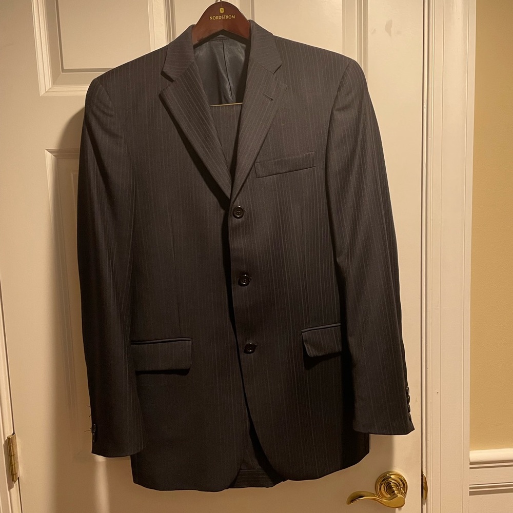 Burberry Mens 2 Piece Suit 38R Deep Navy Striped Suit